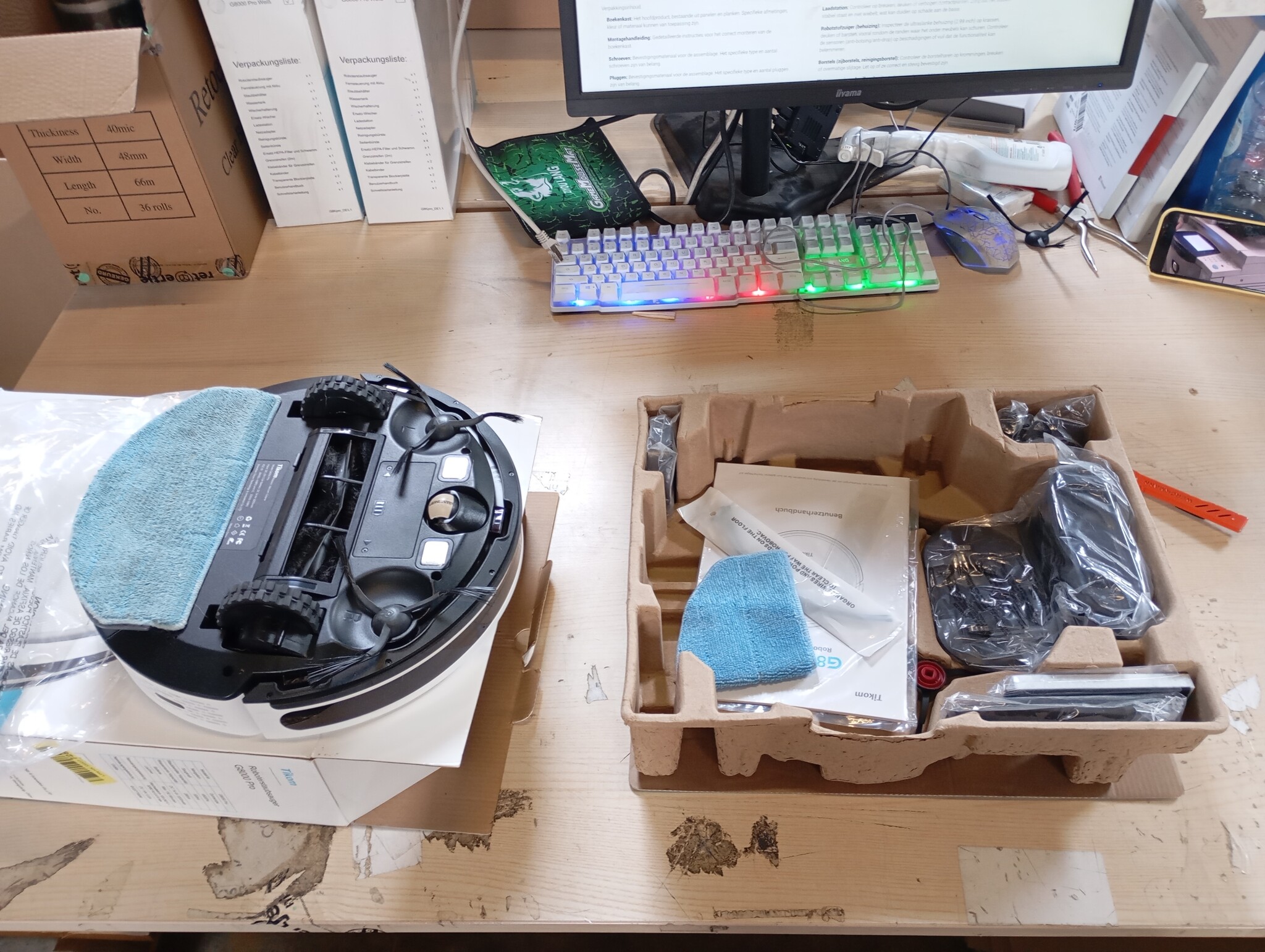 Tikom Robotstofzuiger, G8000 Pro Robotstofzuiger, 2-in-1, 4500 Pa zuigkracht, zelfoplaadbaar, wifi, max. 150 minuten, geschikt voor dierenharen, tapijt, harde vloeren, wit
