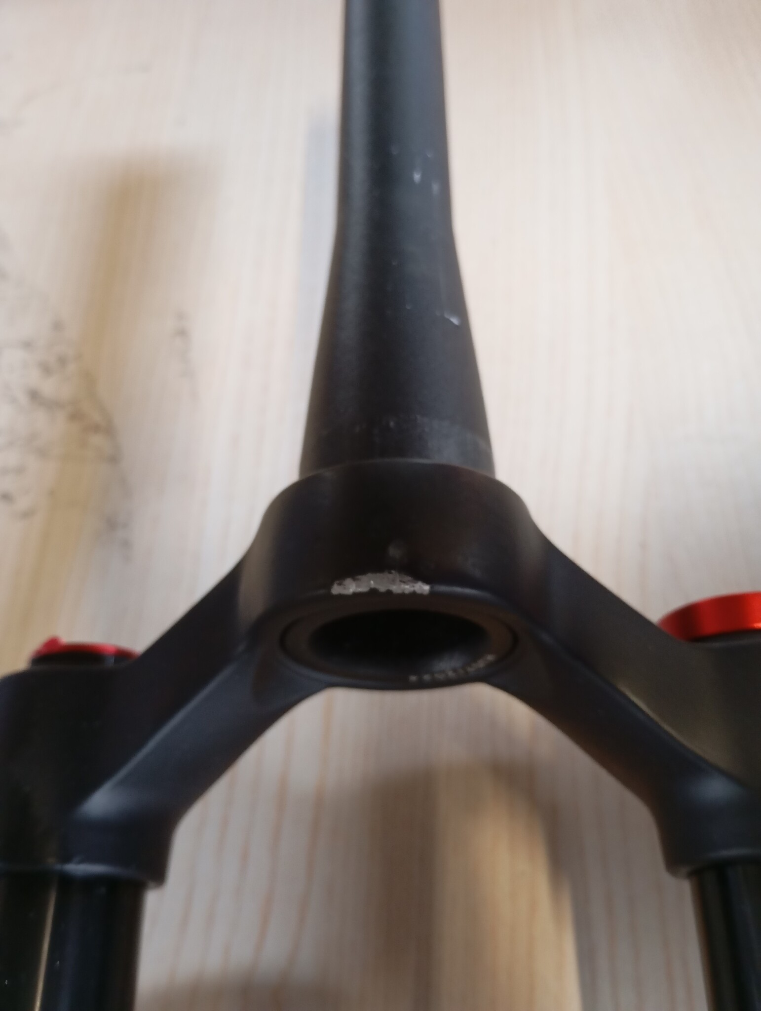 26/27,5/29 inch magnesiumlegering mountainbike vork terugslaginstelling, luchtvering voorvork 100 mm veerweg, 9 mm as, schijfrem