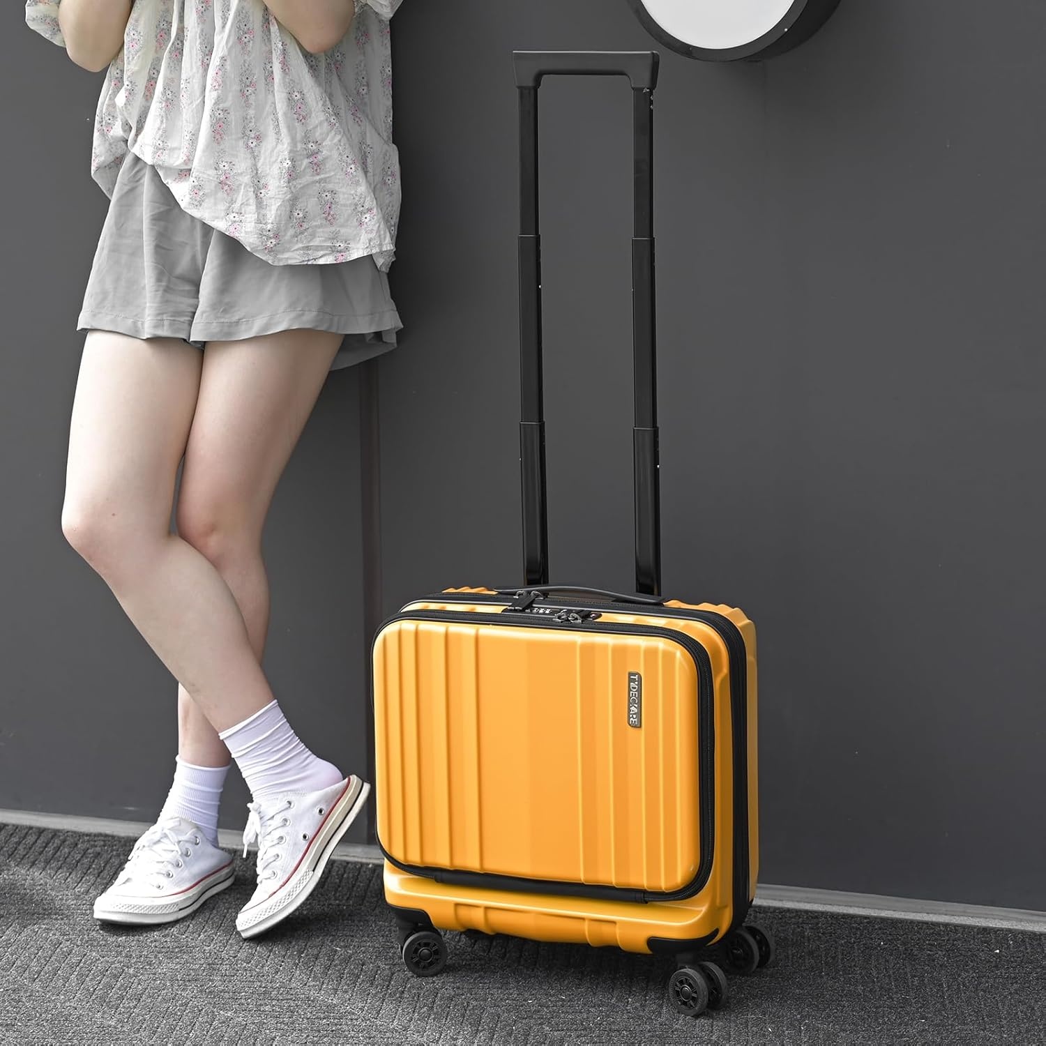 Oranje Handbagage Koffer 16" met 2 Laptopvakken & TSA-sloten - 30% Korting
