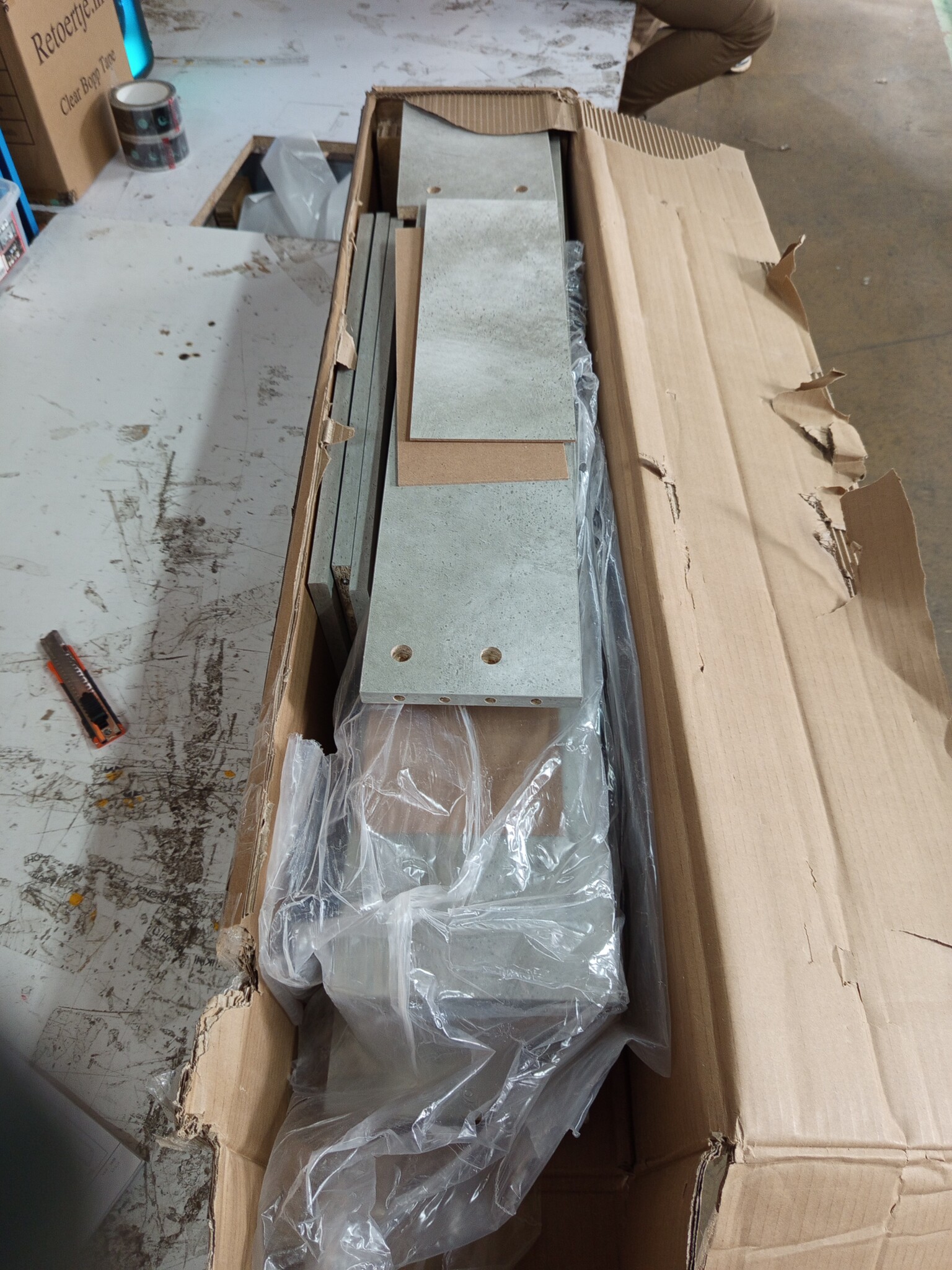 vidaXL Hoofdbordkast 160x18,5x104,5 cm betongrijs