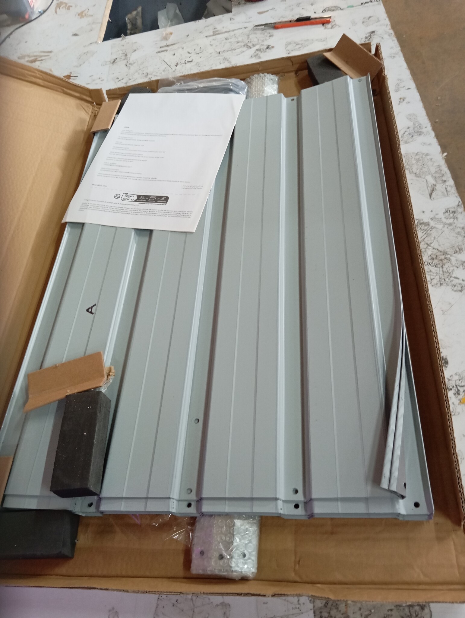 vidaXL Plantenbak verhoogd 129x129x77 cm gegalvaniseerd staal grijs