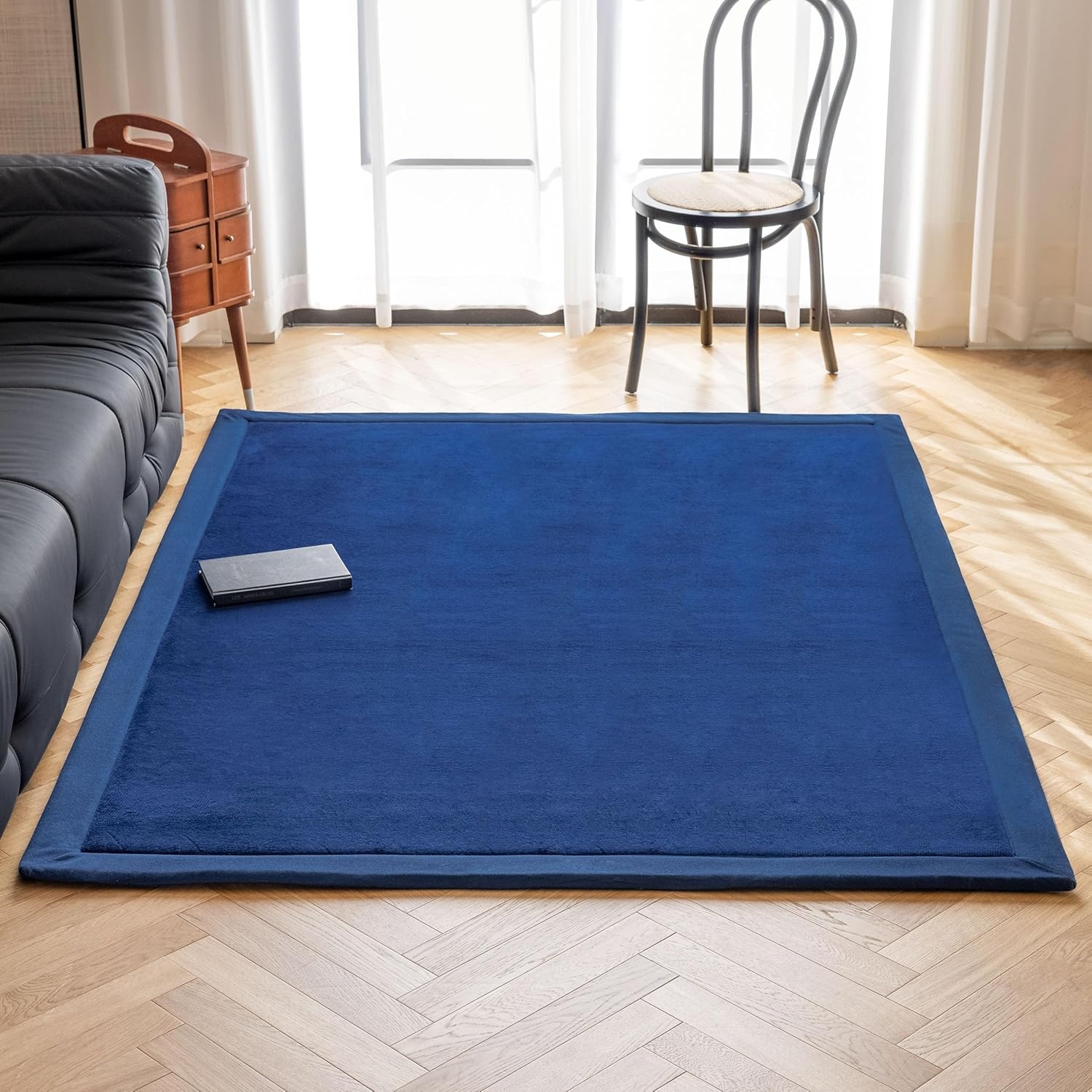 IOTXY Koraal Fluwelen tapijt voor kinderen, fluwelen mat, kruiptapijt voor kinderkamer en woonkamer, donkerblauw, 200 x 300 cm