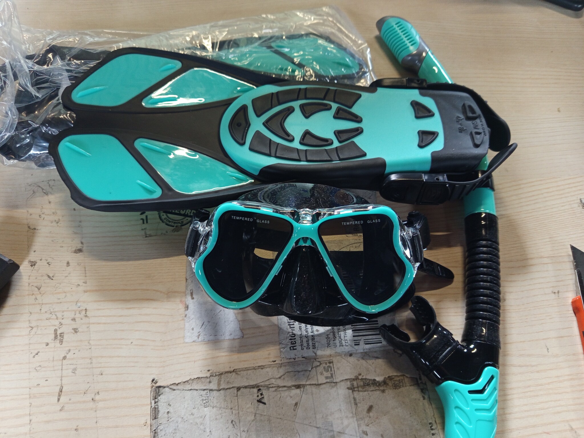 Snorkelset volwassenen met flippers, snorkelmasker met verstelbare zwemvinnen, snorkelpakketten snorkelmasker en flippers set met draagtas voor beginners en snorkelaars