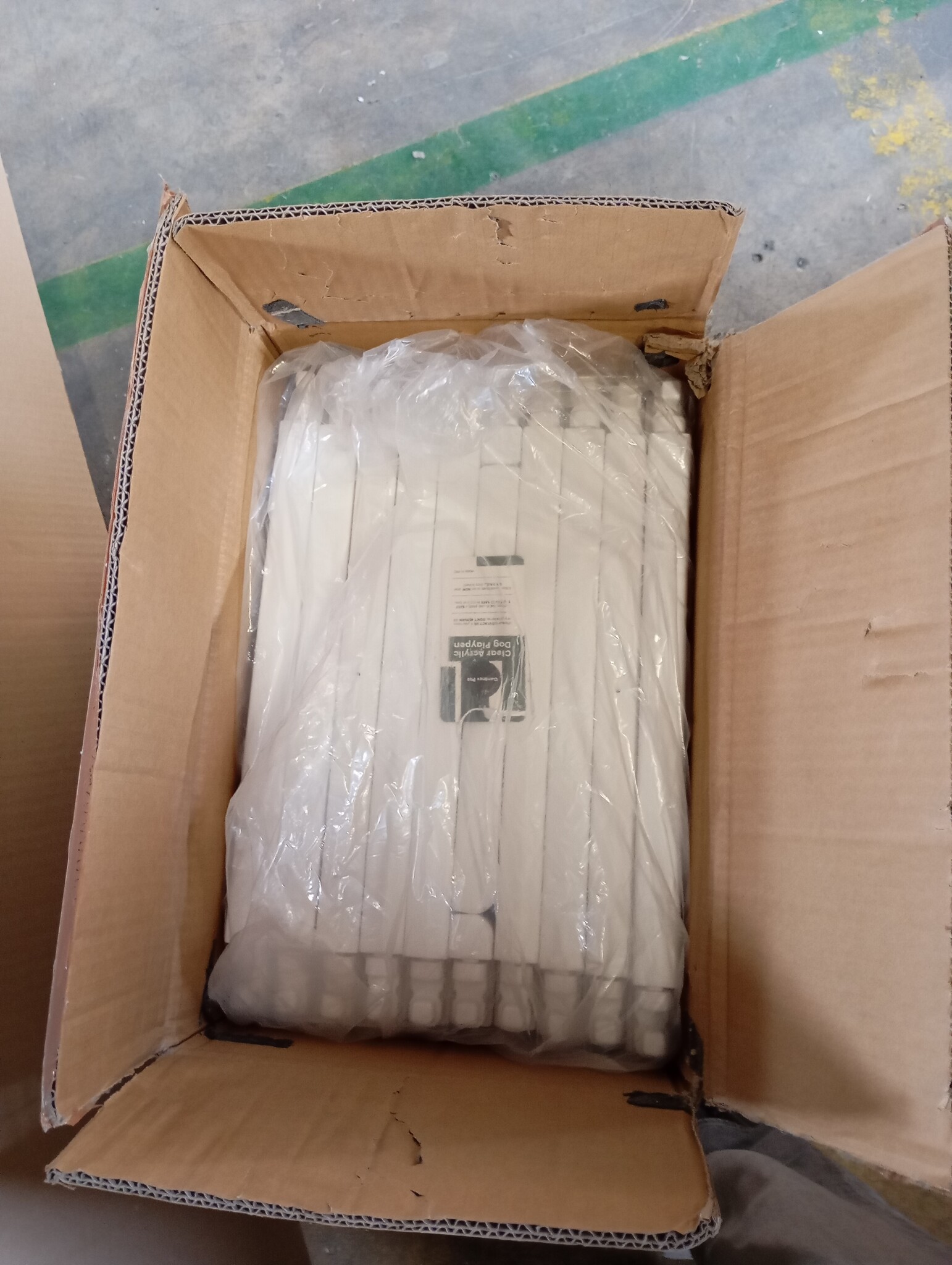 Transparant Acryl Hondenren 61cm Hoog | 10 Panelen | 59% Korting