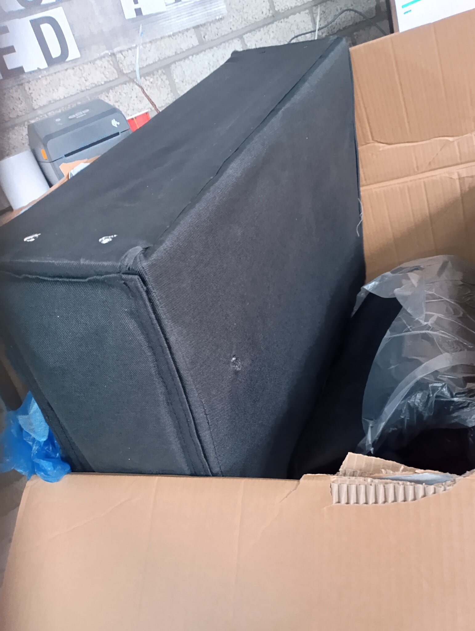 Zwarte Stof Bank met Kussen - 219x77x82cm - 55% Korting
