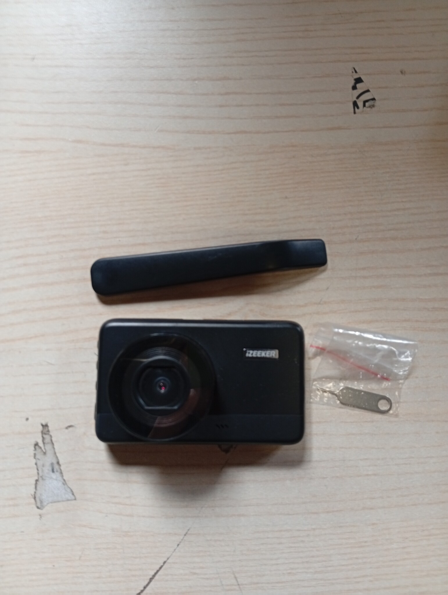iZEEKER 4K Dashcam WiFi, 2160P frontcamera voor auto met 32G SD-kaart, WDR-nachtzicht, noodopname, loopopname, 24-uurs parkeermodus, G-sensor