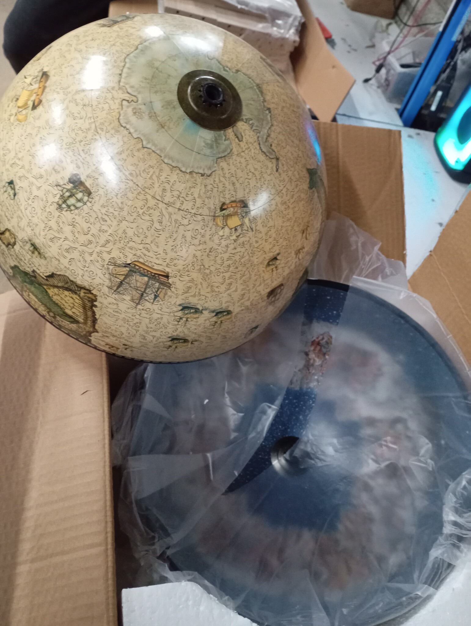 vidaXL Globebar tafelmodel eucalyptushout groen