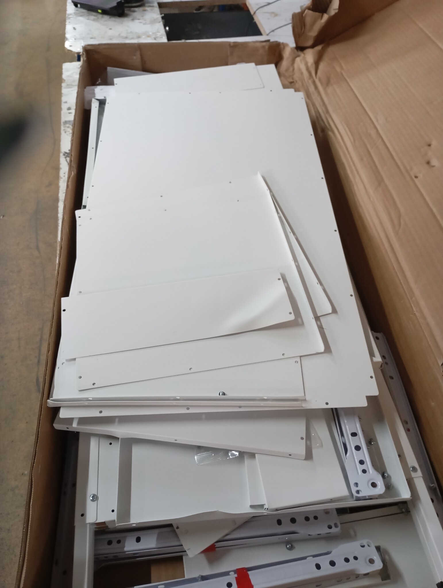 vidaXL Hoge kast 68x39x101,5 cm staal wit