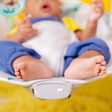 Bright Starts Safari Fun - Vibrating Bouncer with Toy bar