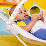 Bright Starts Safari Fun - Vibrating Bouncer with Toy bar