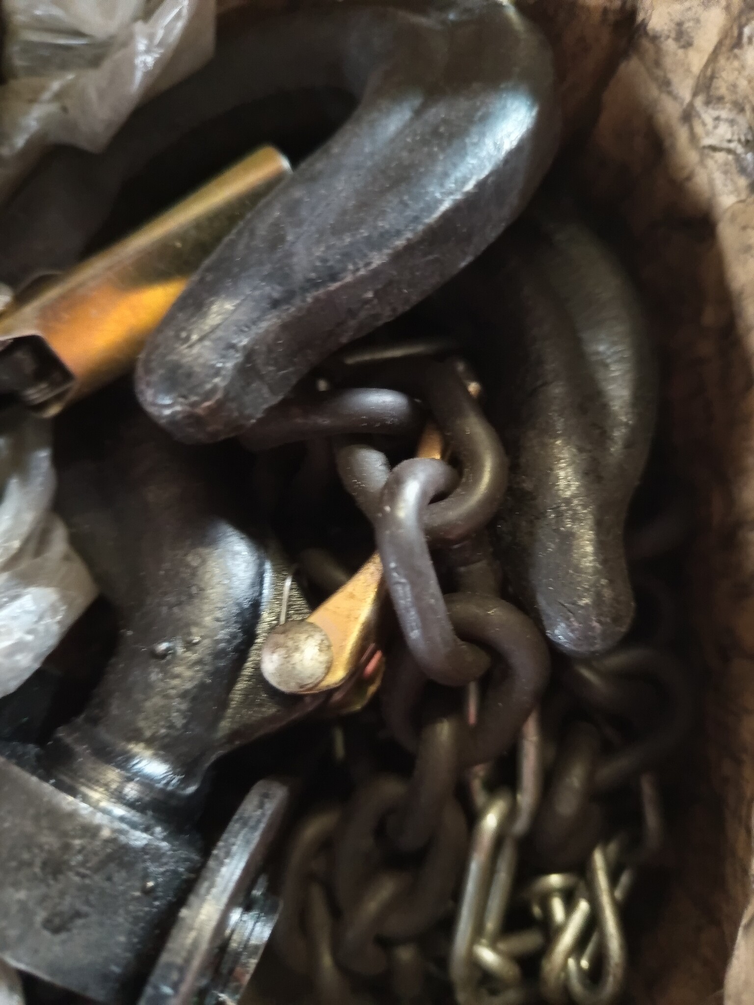 VEVOR Trekkoord met 2 T draagvermogen, handketting, 3 m hefhoogte, hoes met G80-ketting, krachtige takel, handmatige takel voor garages, magazijnen, automobielmachines, oranje