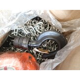 VEVOR Trekkoord met 2 T draagvermogen, handketting, 3 m hefhoogte, hoes met G80-ketting, krachtige takel, handmatige takel voor garages, magazijnen, automobielmachines, oranje