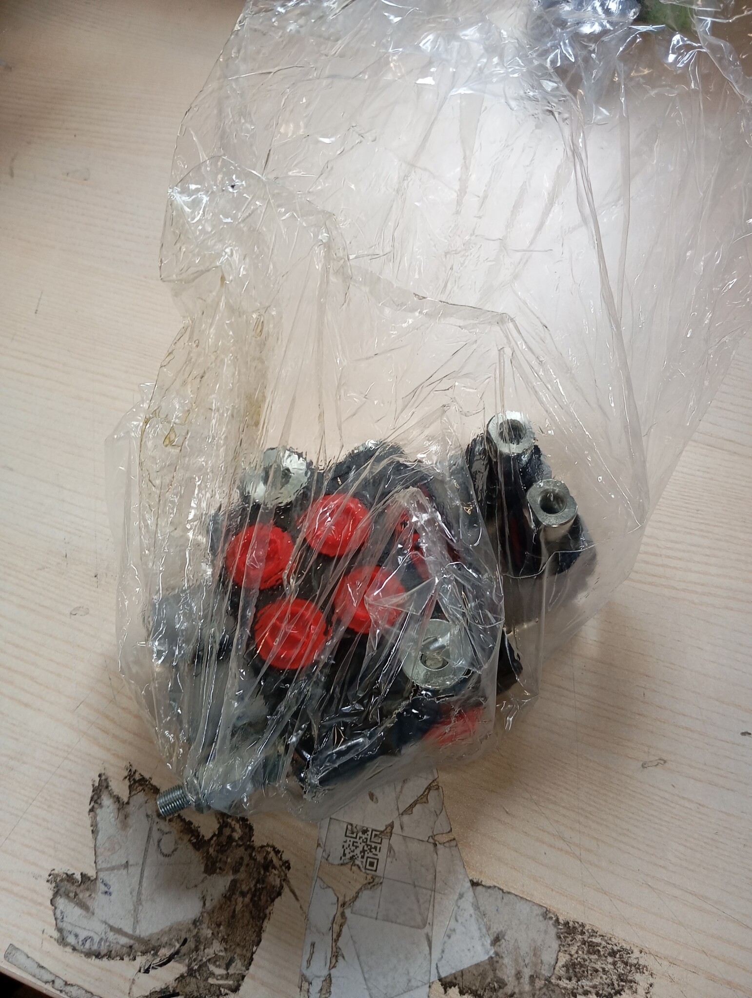 Vevor Hydraulische klep 2 spoel hydraulische directionele regelklep 11gpm hydraulische regelklep dubbelwerkend voor tractoren laders tanks zwart: industrieel en wetenschappelijk