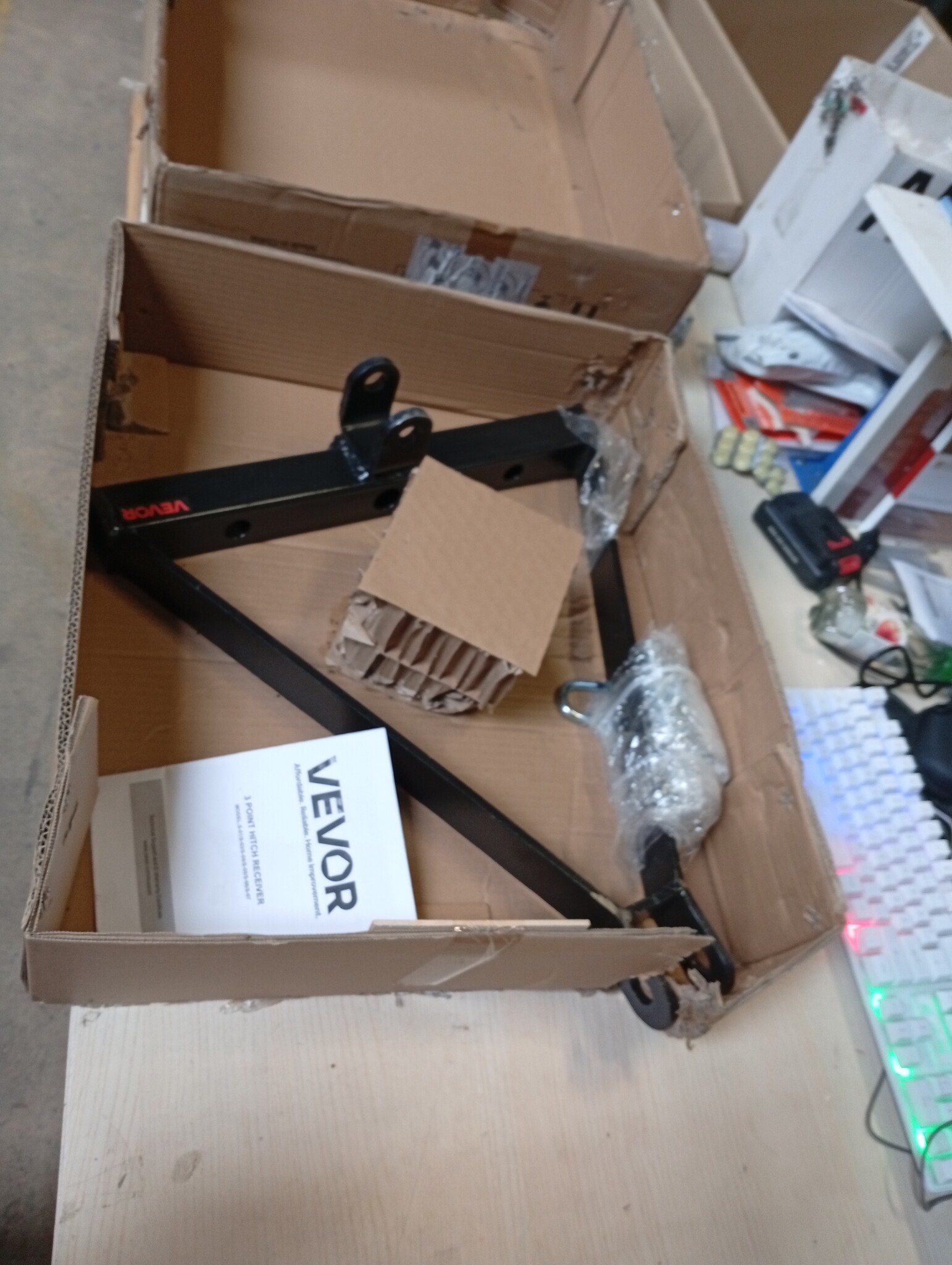 VEVOR 3-punts ontvanger met 50,8 mm ontvanger, 3-punts snelkoppeling, capaciteit ca. 2721,5 kg, adapter voor sleepstang voor zware tractoren, kleur zwart