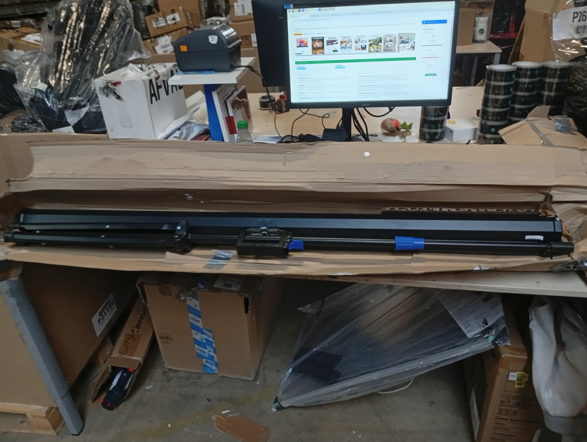 VEVOR Projectiescherm met standaard, 60 inch 160 ° groothoek binnen en buiten, projectiescherm, 16:9 4K HD kreukloze draagbare statiefschermen met draagtas, voor bioscoop, thuisbioscoop, kantoor