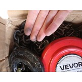 VEVOR Handmatige kettingtakel, draagvermogen 2 T, hefhoogte 3 m, met robuuste haak, G70-ketting, mechanische veiligheidsrem, goederenheffen voor garages, bouwplaatsen, magazijnen, rood