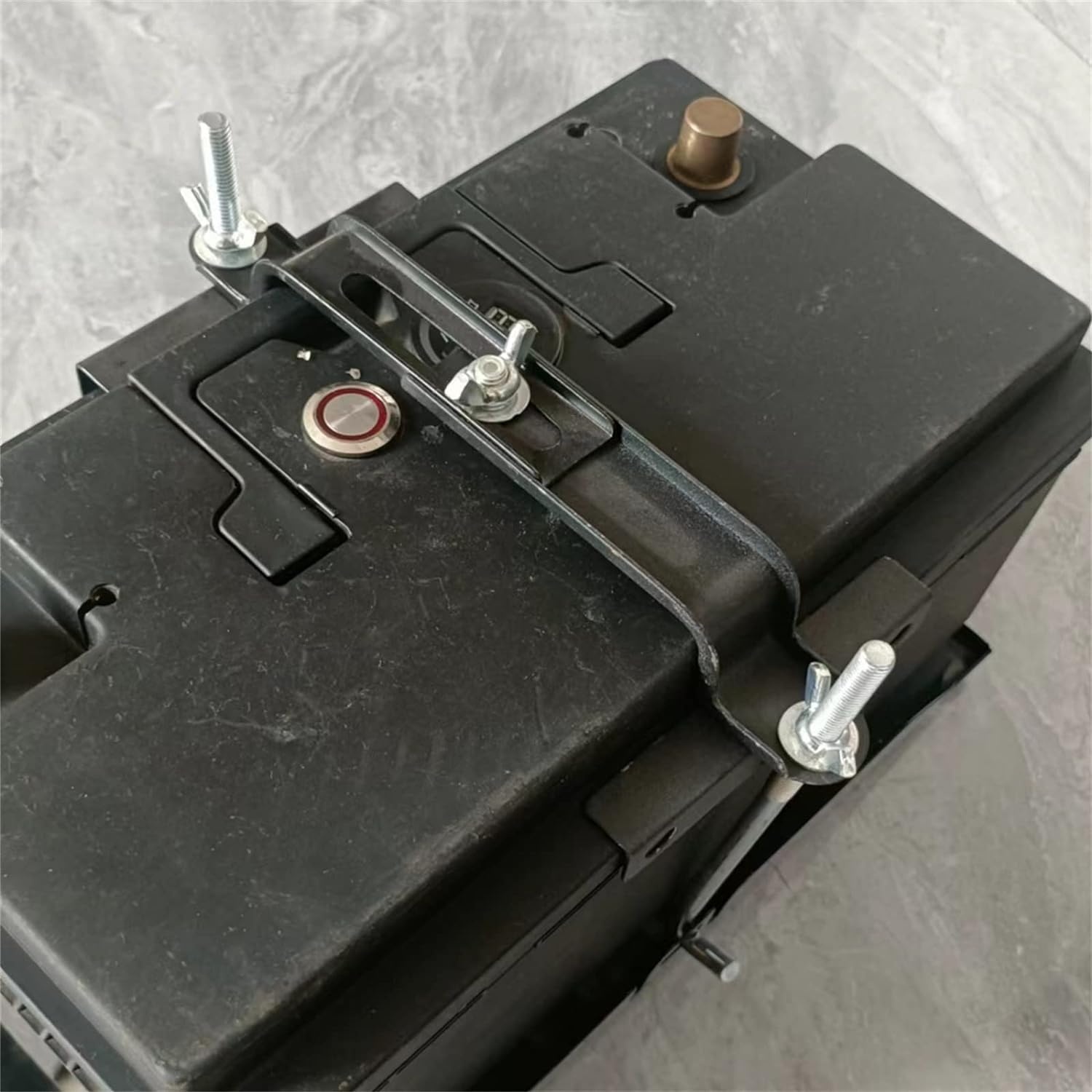 Greluma Universele Verstelbare Batterijhouder met J-Bouten - 23cm