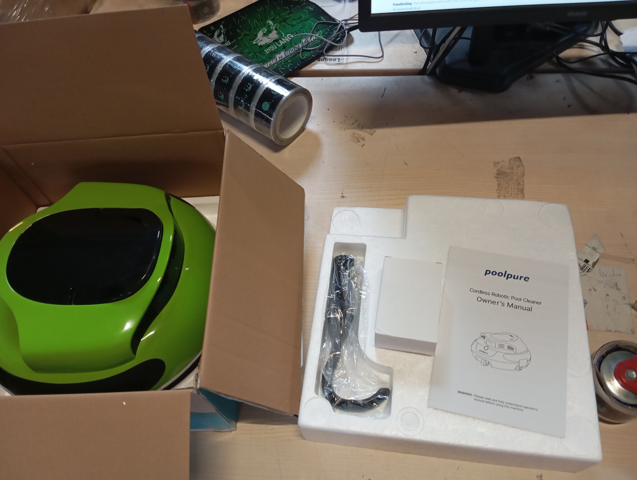POOLPURE Zwembadrobot, 100 Min. Krachtige Reiniging, Dubbele Motor, IPX8 Waterdicht, Snoerloos met Batterij, Zwart/Blauw
