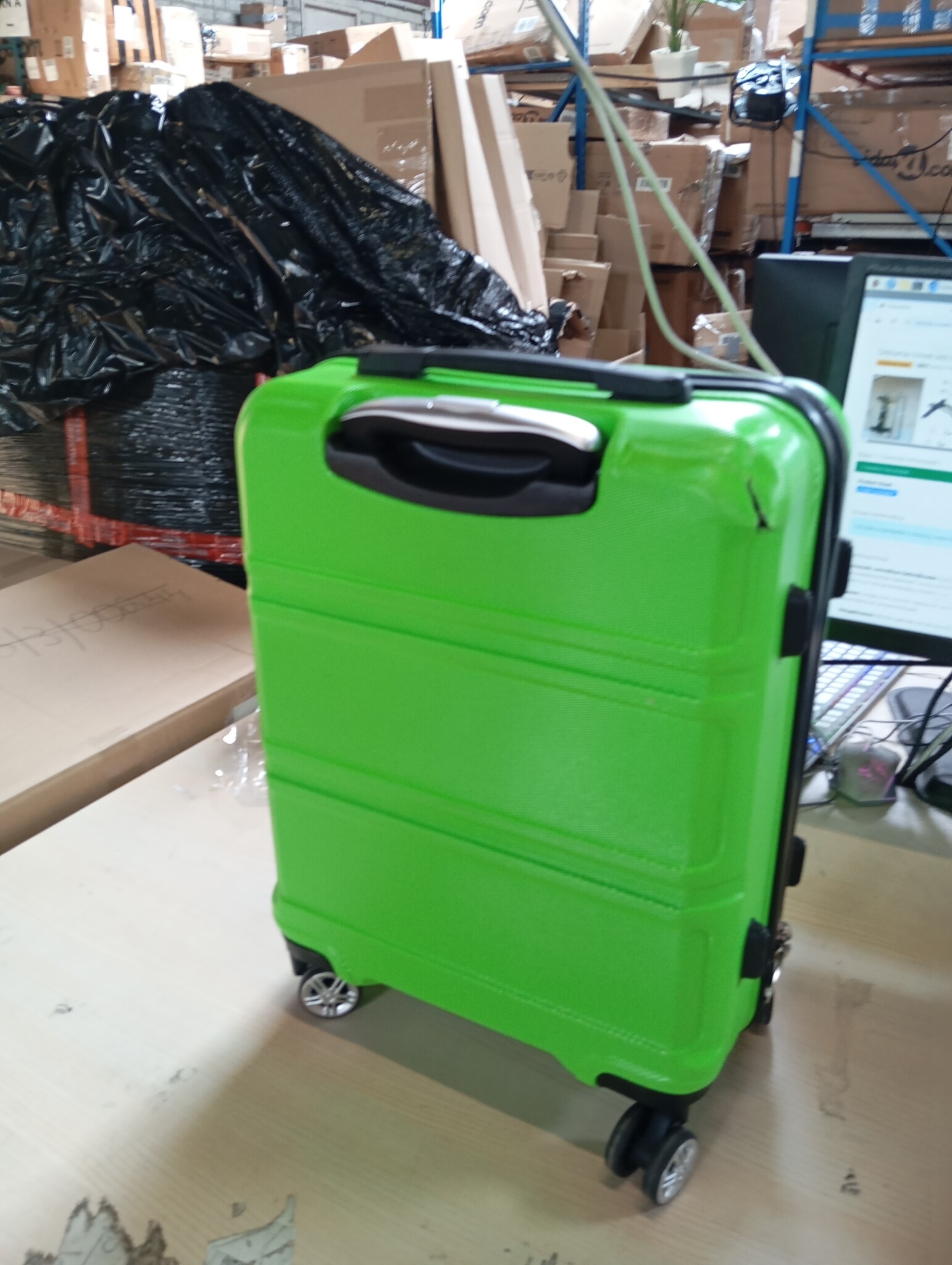 KONO Handbagage Koffer 55cm Apfelgrün met TSA-slot en zwenkwielen