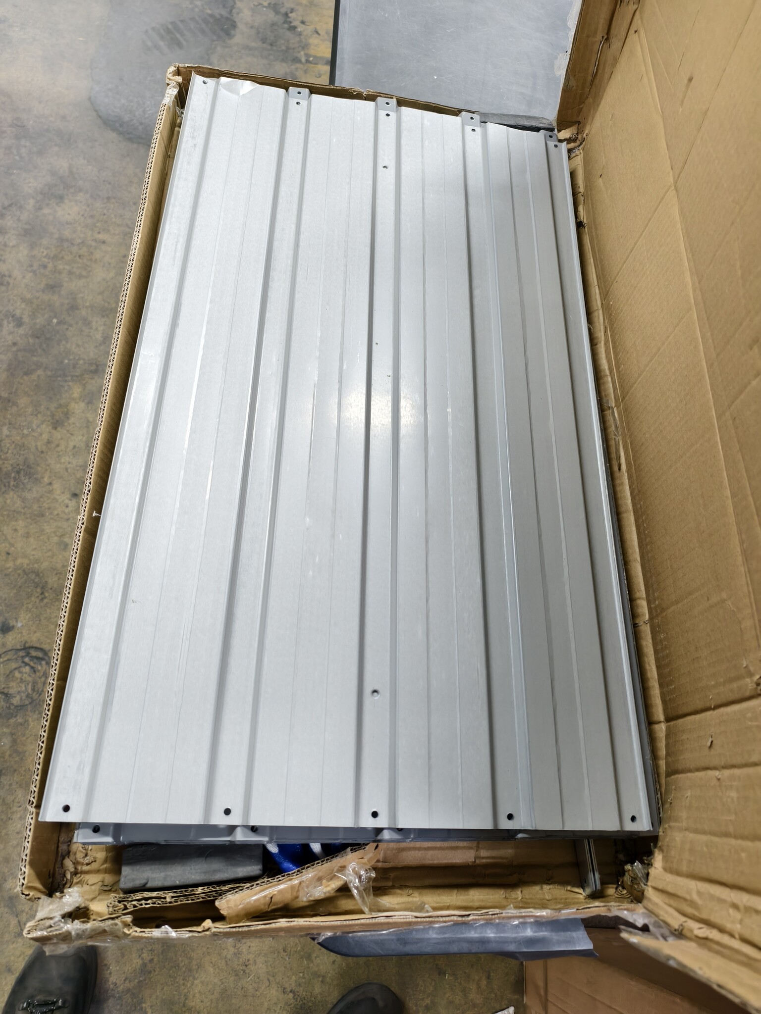 Verhoogde plantenbak 240x80x77 cm Grijs - 54% Korting