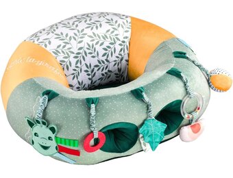Sophie The Giraffe Baby Seat & Play: A Cozy Baby Seat with Built-in Playtime Adventures