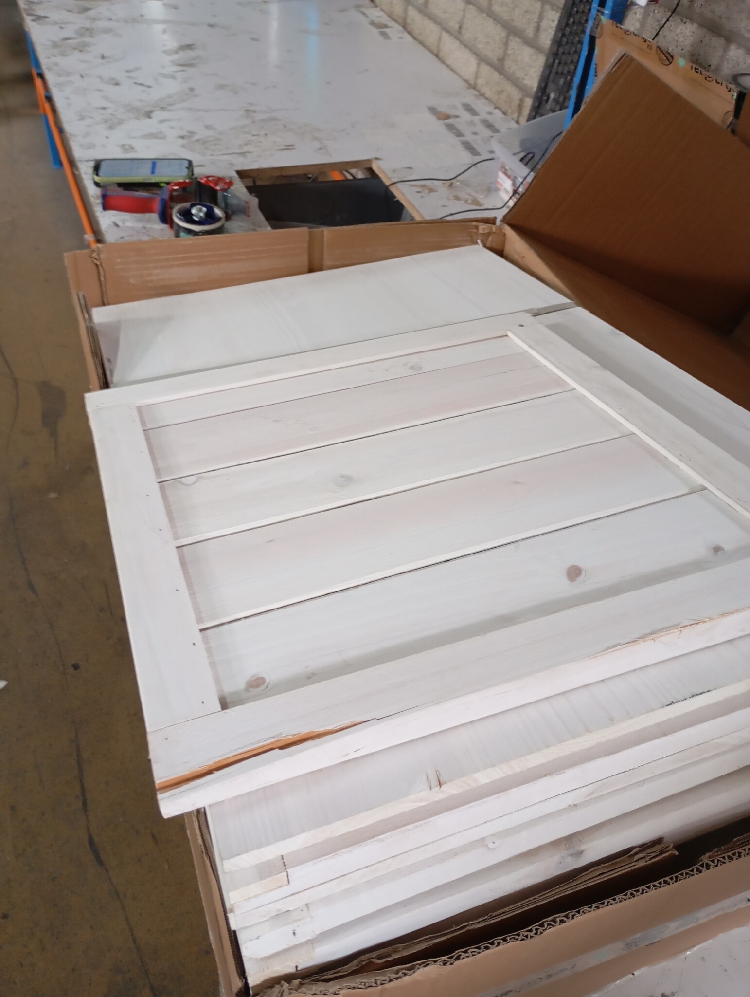 vidaXL Tuinbox 150x50x56,5 cm massief vurenhout wit