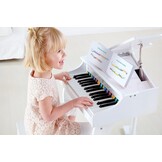 Hape E0338 luxe vleugels | Piano met 30 toetsen, inclusief stoel, elektronisch muziektoetsenbord voor kinderen vanaf 3 jaar, wit