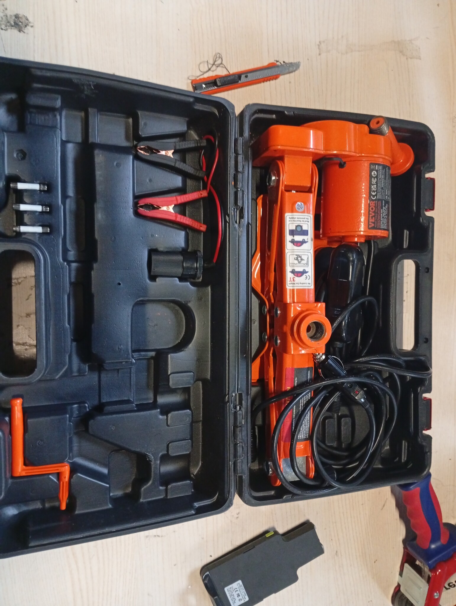 VEVOR Elektrische Scharenkrik 3 Ton - 12V Auto Krik met Afstandsbediening - Oranje