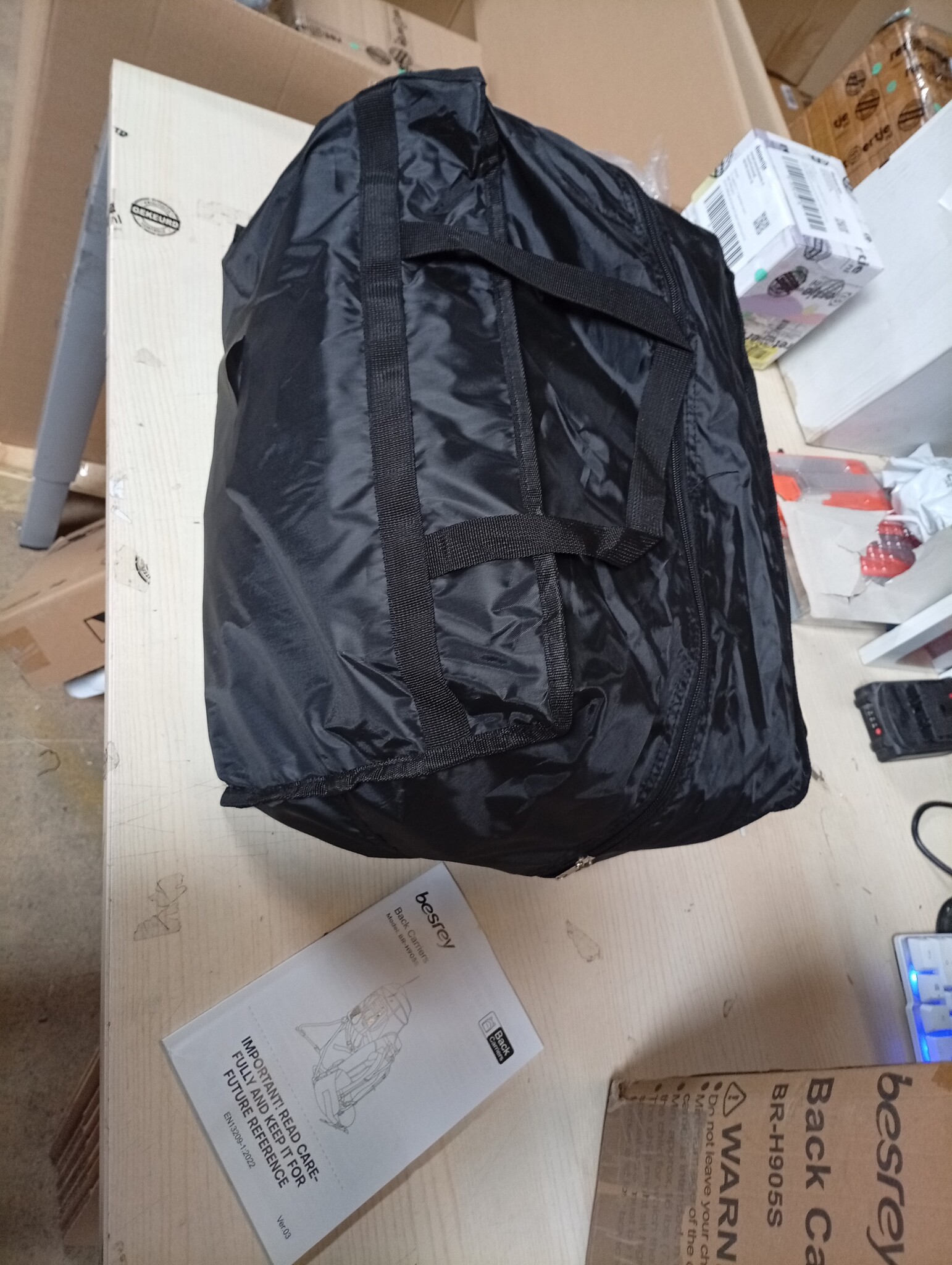 besrey Kraxe kinderdrager met opbergtas, draagbare kinderstoel voor op reis, Kraxe rugdrager om te wandelen voor 6-36 maanden, draagstoel tot 18 kg, inklapbaar (zwart)