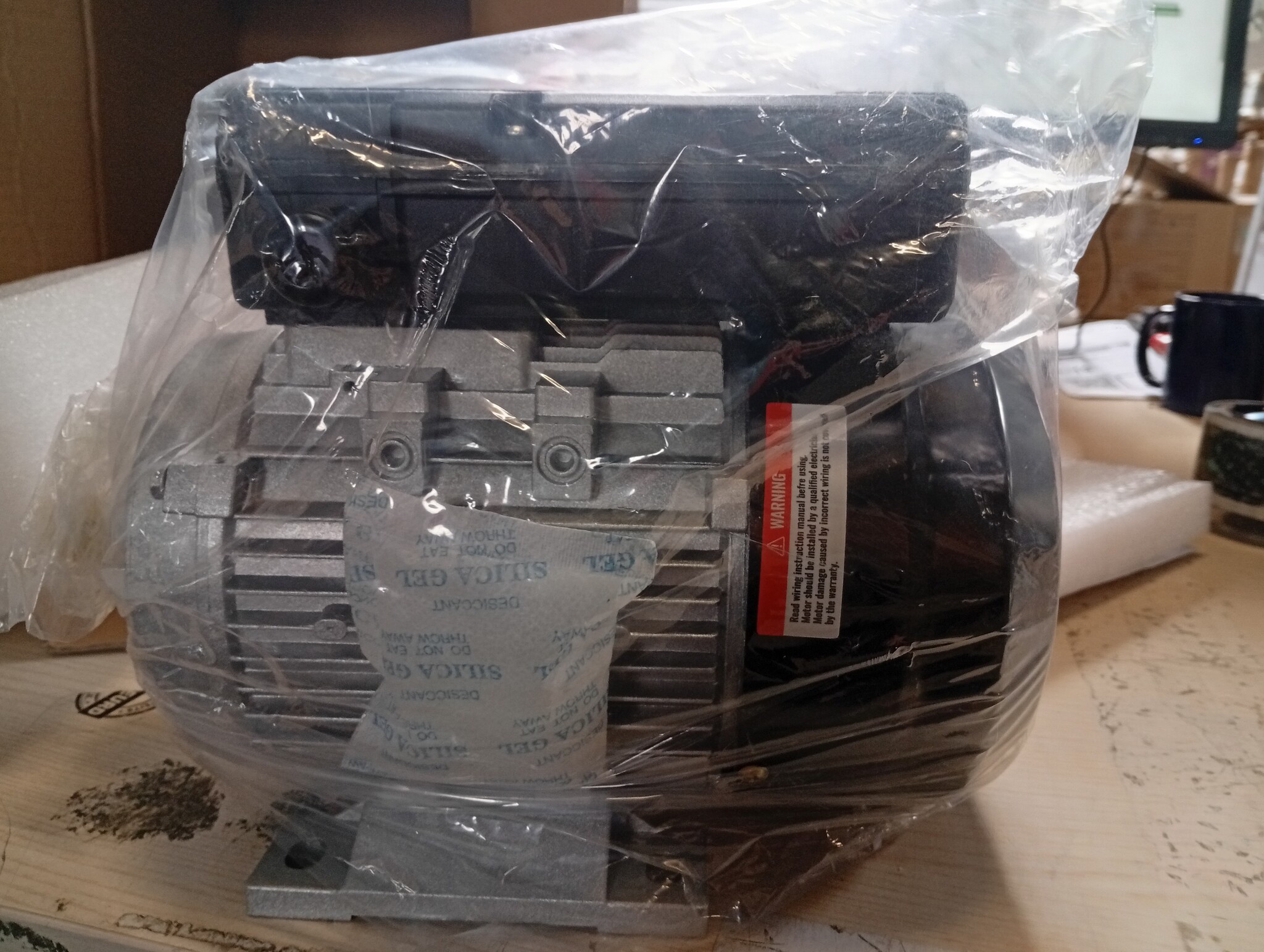 VEVOR Elektromotor 0,55 kW eenfasige luchtcompressormotor, 1400 tpm, AC 220-240 V, 4,5 A, frame 80, B3, 19 mm clavesas, CW/CCW-rotatie voor landbouwmachines en uitrusting