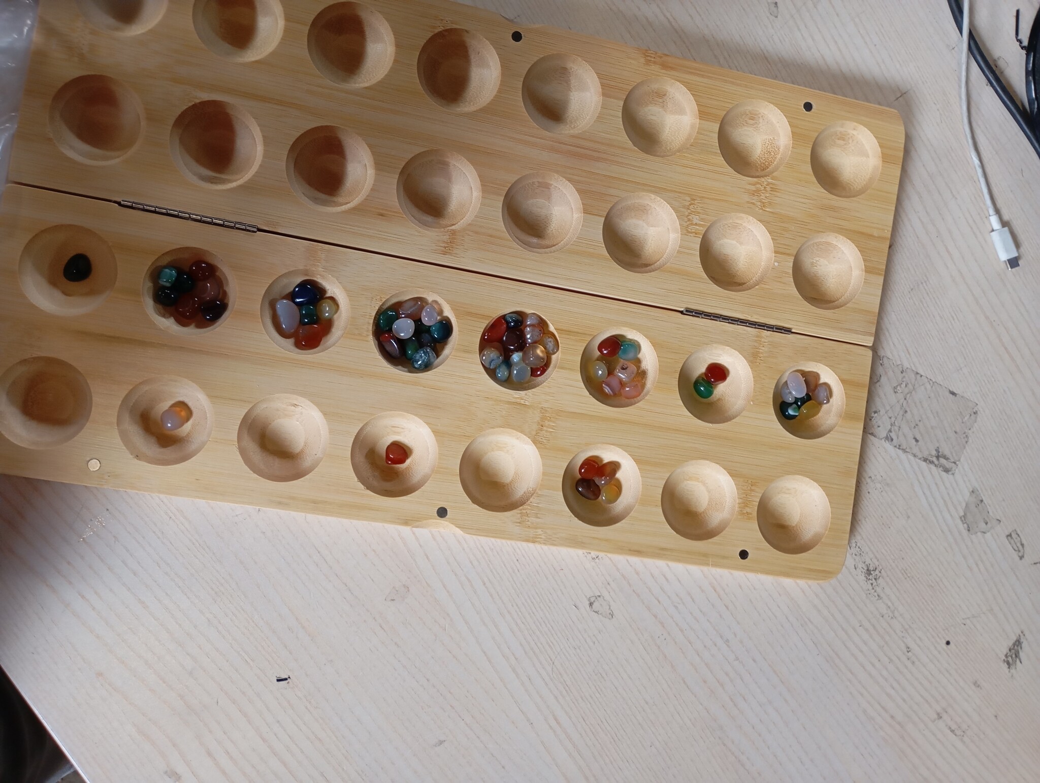 Mancala Steenspel Hus Bao: Hout & 64 Edelstenen met 57% Korting