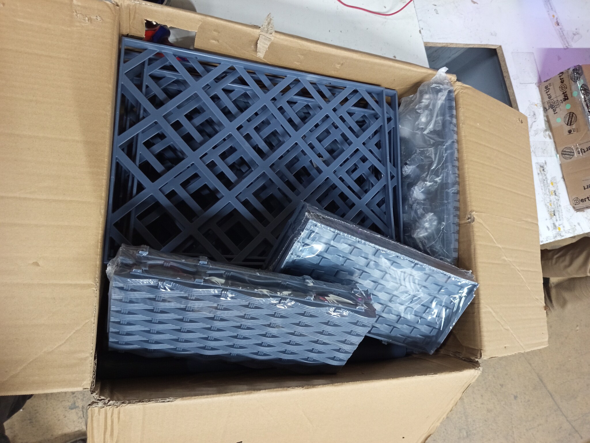 Plantenbak met latwerk 120x40x136cm - 59% Korting