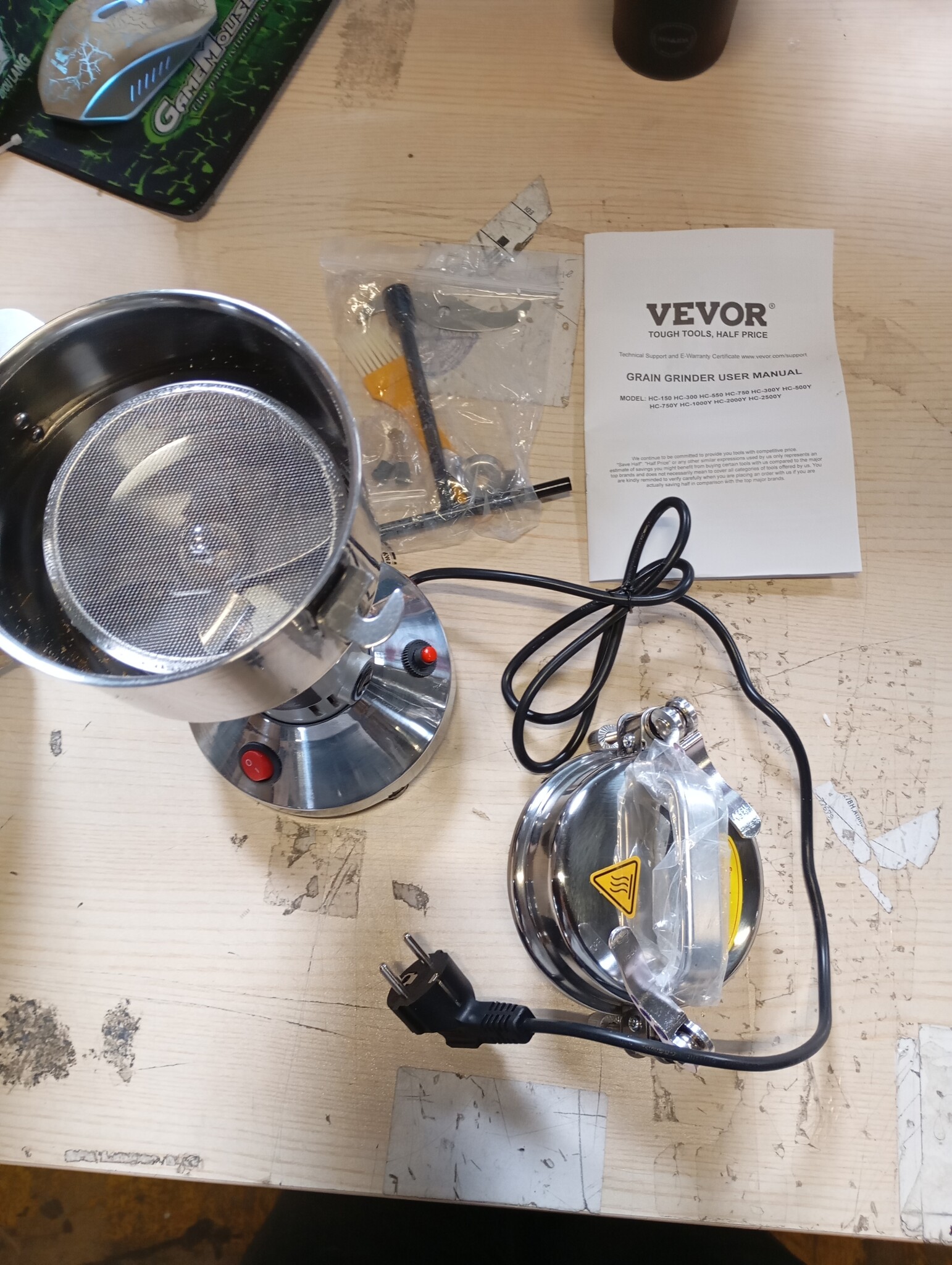 VEVOR Elektrische molen voor granen, 150 g, commerciële kruidenmolen, hoge snelheid, 850 W, roestvrijstalen poedermachine, voor droge granen, specerijen, koffie, maïs, peper, oscillerend type