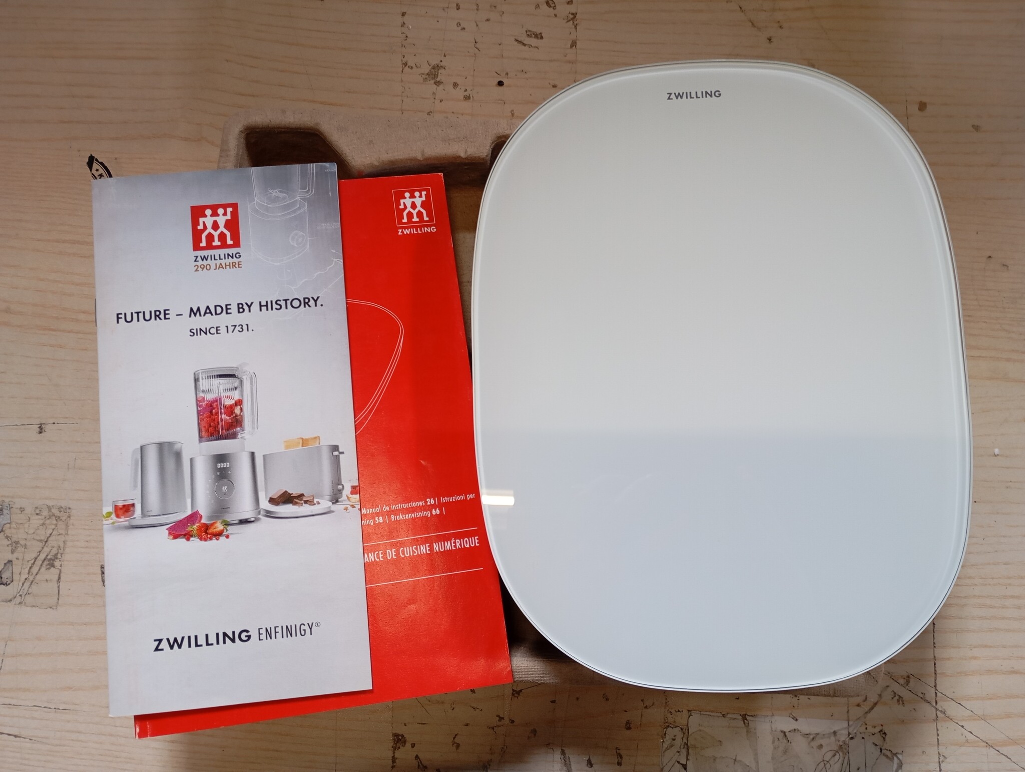 ZWILLING ENFINIGY digitale keukenweegschaal met lcd-display, USB-opladen, 10 kg, zilver