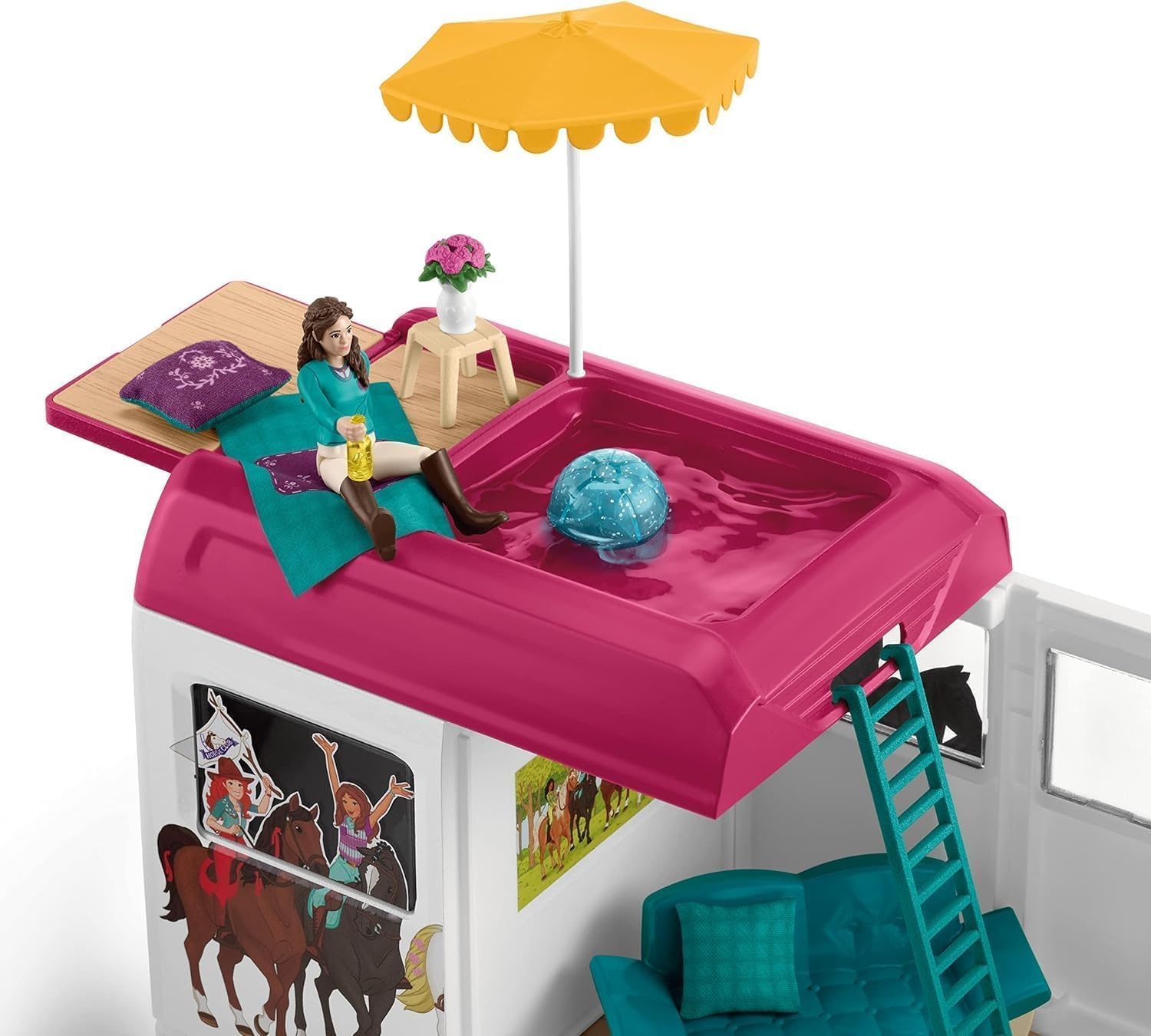 schleich HORSE CLUB | Paardenvrachtwagen 42619 | met paardenbox, 3 paarden, Lisa, haar ouders en accessoires | cadeau voor kinderen | speelgoed met paarden vanaf 5 jaar | set van 227 onderdelen
