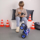 Afstandsbestuurbare Auto Blauw (1/12) met Rookoptie - 58% Korting!