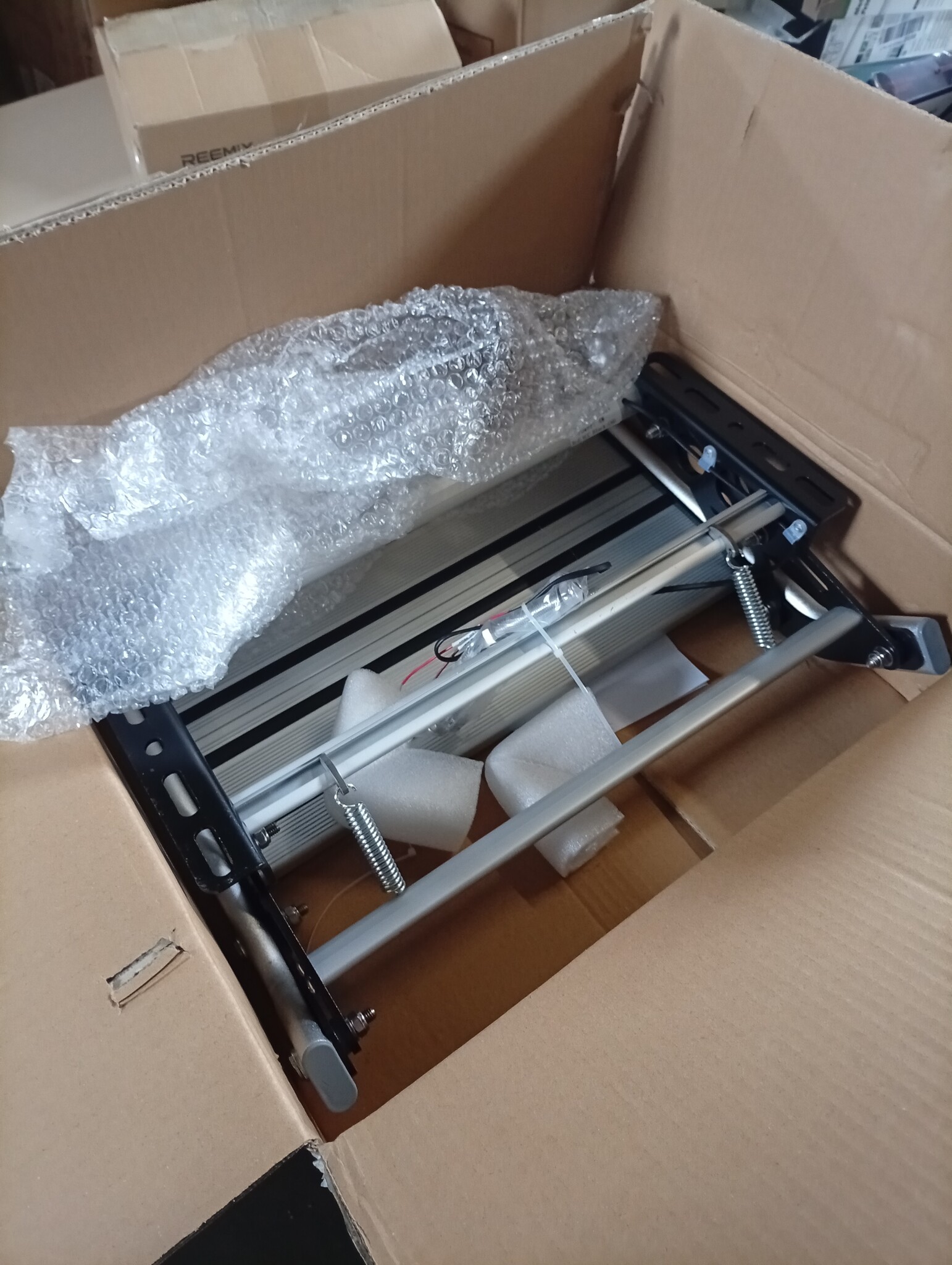 HEYOUTH Handmatige Camper Opstap – Intrekbaar Aluminium met Antislip, 200 kg, LED-verlichting