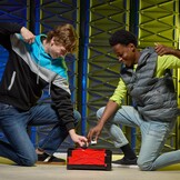 Clash-and-Carry Beystadium voor Beyblade X: Draagbaar & Inklapbaar met 33% Korting!