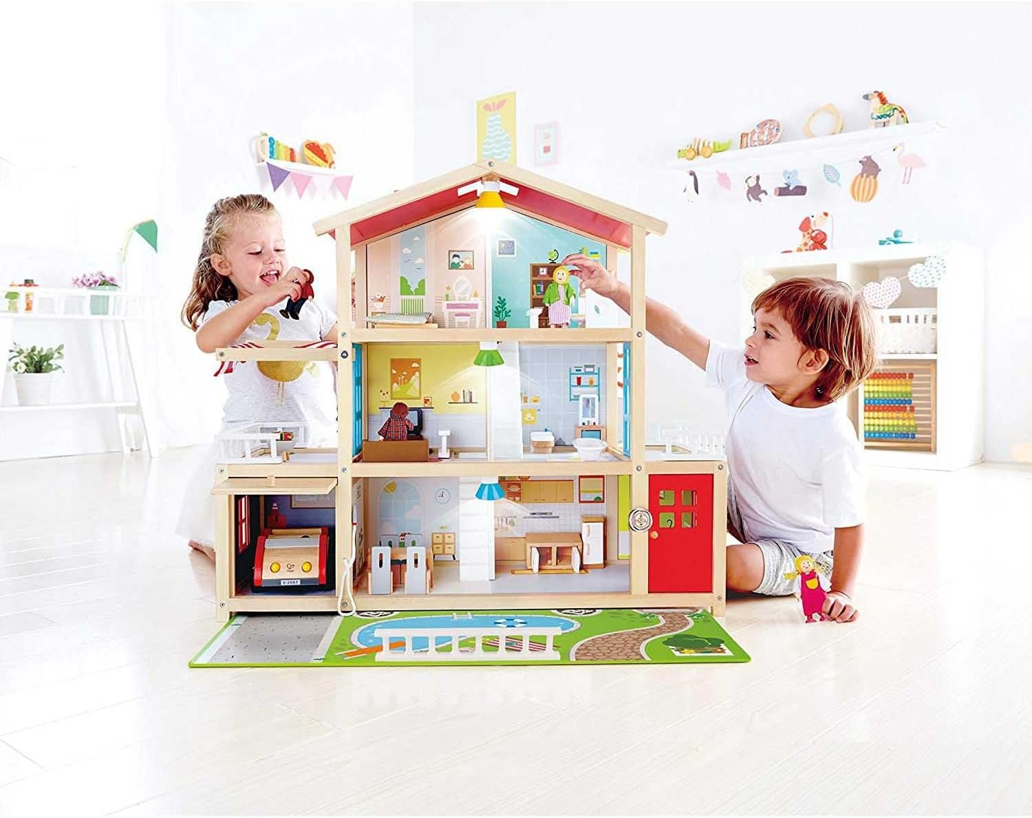 Houten Poppenhuis 10 Kamers | Incl. 4 Poppen, Lampen & Deurbel - 30% Korting!