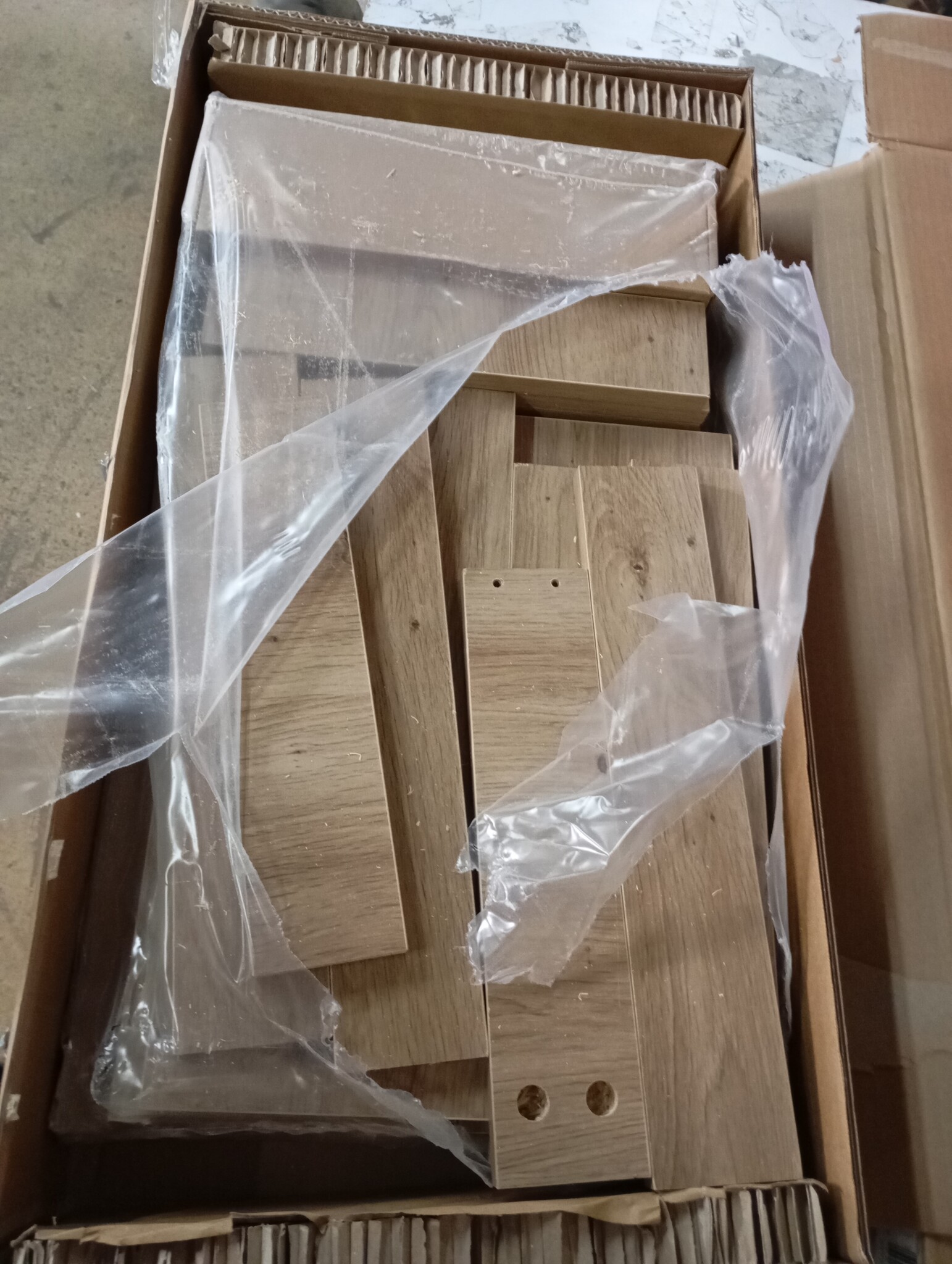Nachtkastje bewerkt hout - Artisanaal Eiken - 40x35x62,5 cm - 53% Korting