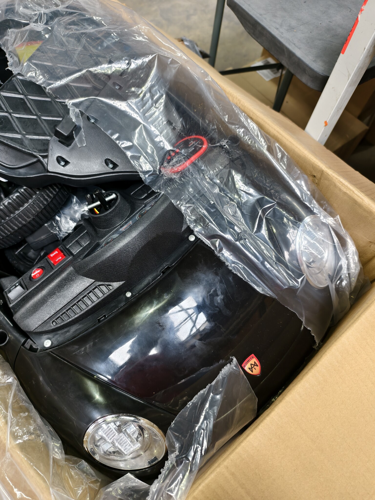 Elektrische Kinderauto Zwart | 12V | 5 km/u | Afstandsbediening | -54%
