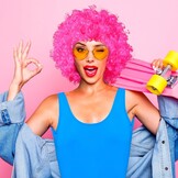 Fesnova Afro Pruik - Krullend - Roze