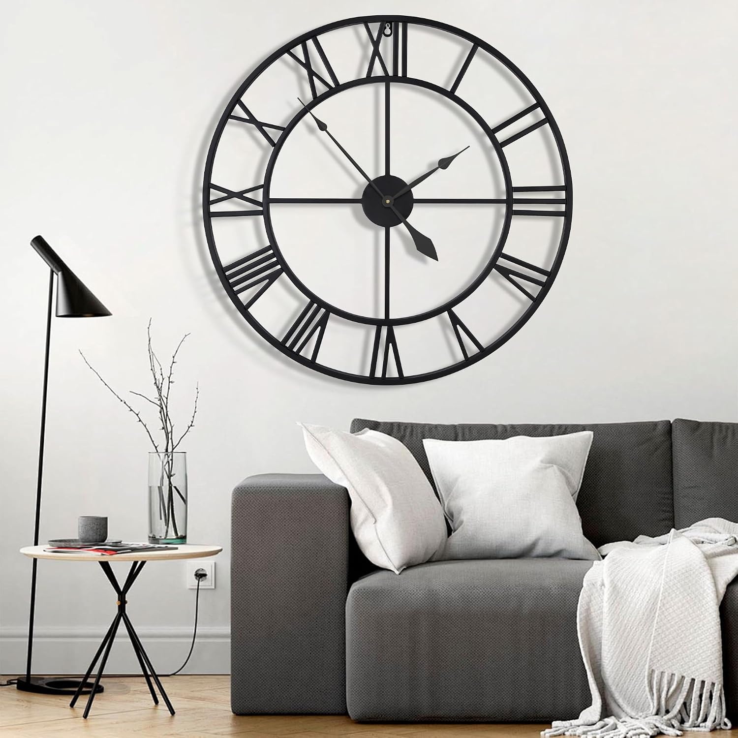 HAITANG 40 inch grote wandklok, oversized moderne ronde, zwart metaal, geruisloos, bijna niet-tikkende batterij, Romeinse cijfers, klokken voor woonkamer, slaapkamer, wandklok decoratie