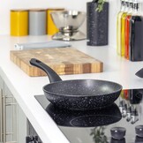 Koekenpan 28 cm Antiaanbaklaag met 28% Korting
