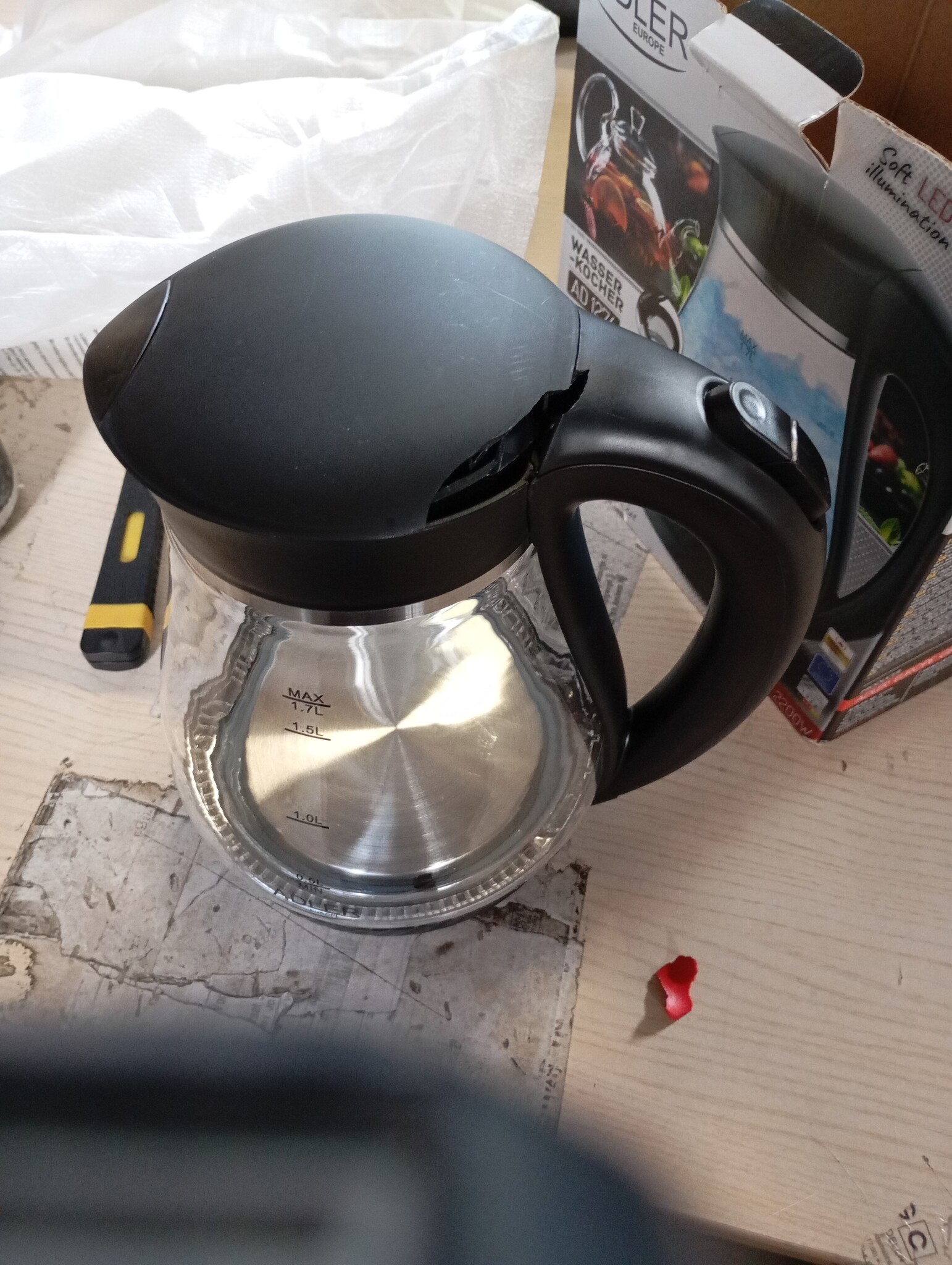 Adler Glazen Waterkoker 1,7L 2200W Zwart AD1274