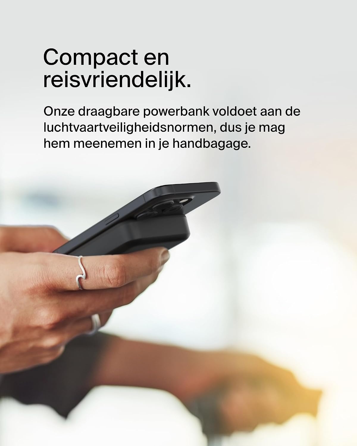 Belkin BoostCharge Pro draadloze 10000mAh-powerbank met Qi2, MagSafe-compatibele draagbare lader + uitklapbare standaard - iPhone 16, 16 Plus, 16 Pro, 16 Pro Max, iPhone 15, 14, 13, 12, meer - Zwart