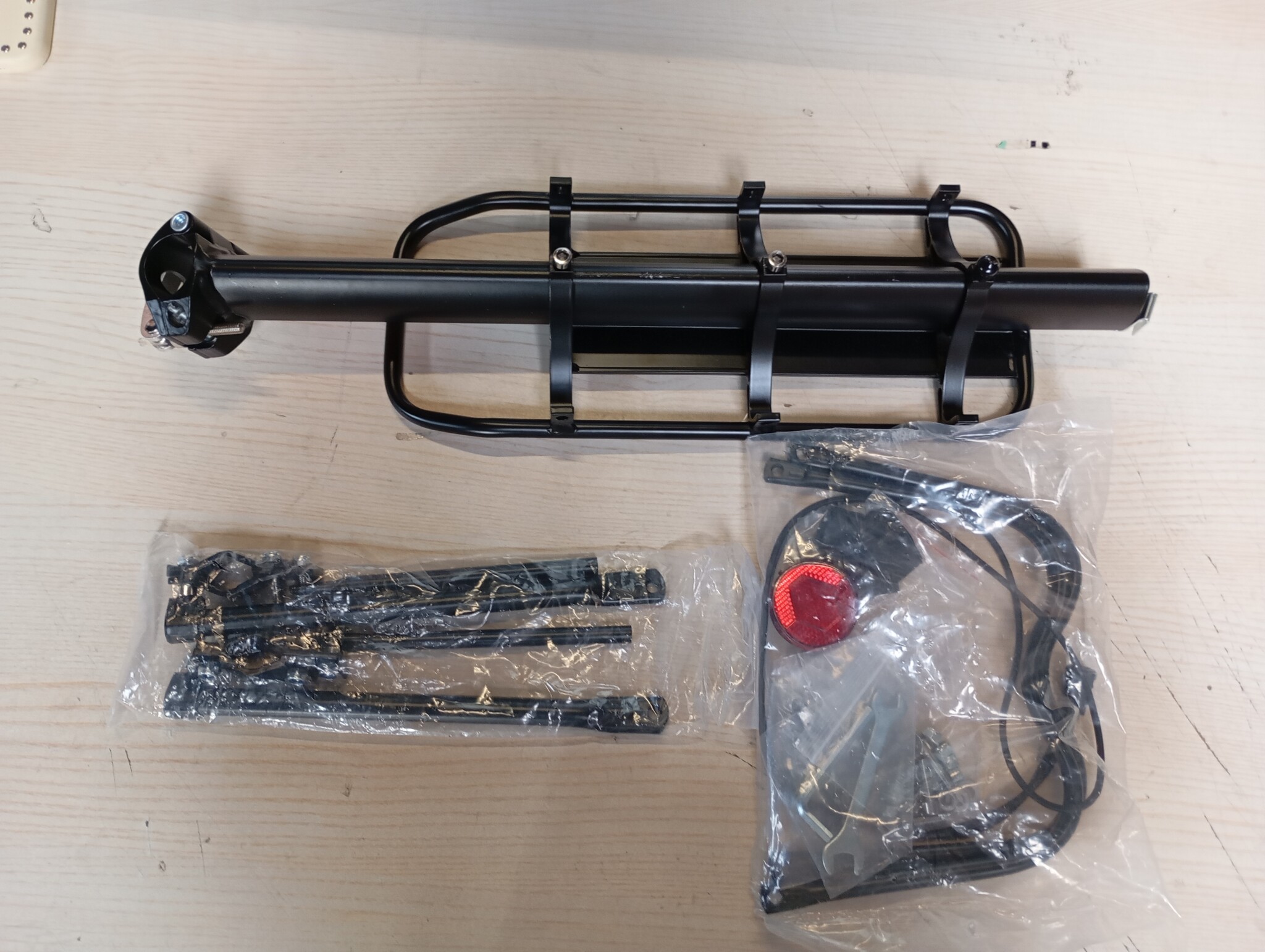 West Biking MTB Bagagedrager Aluminium - Zwart - Verstelbaar tot 50 kg
