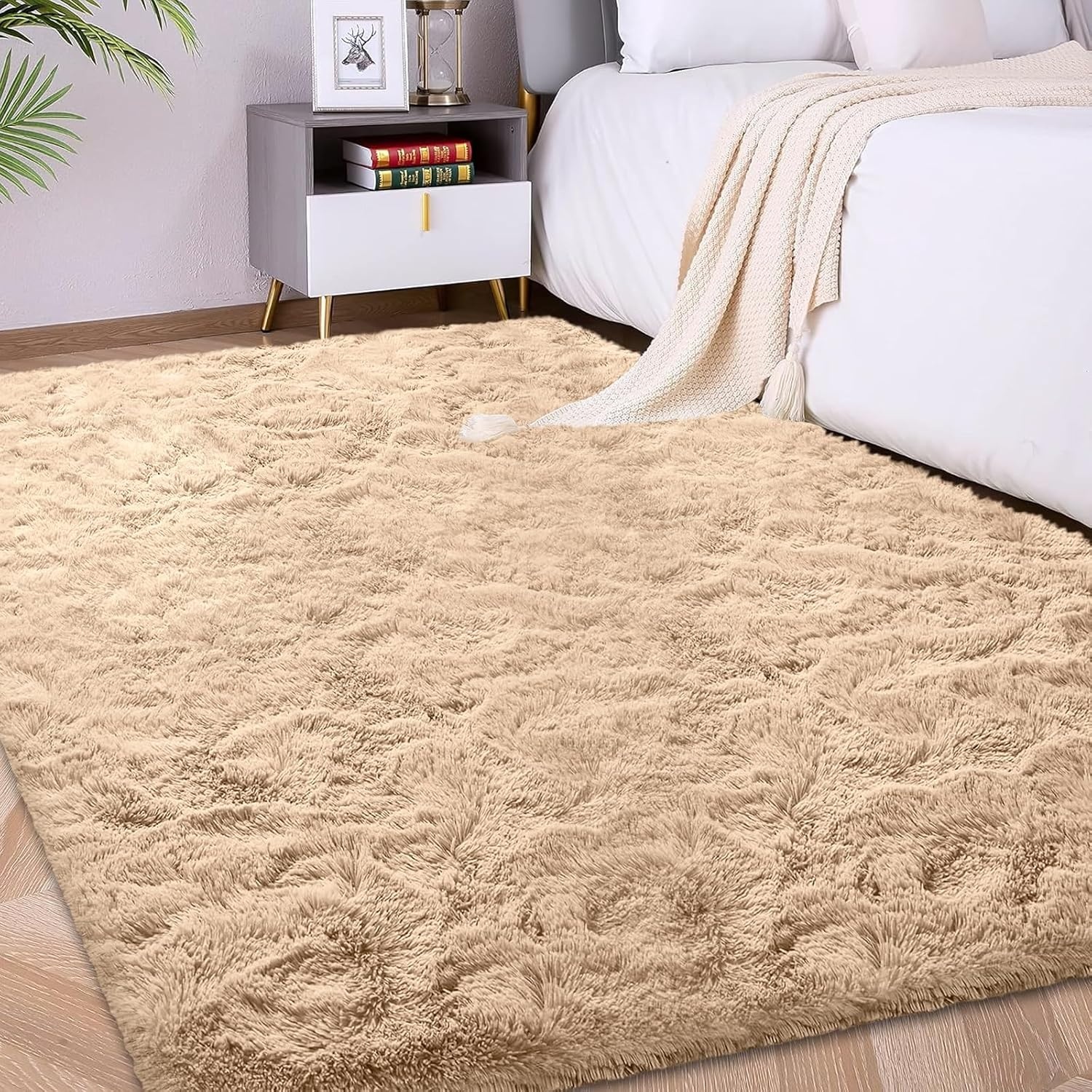FVVRAX Pluizig hoogpolig tapijt, 120 x 180 cm, Beige, extra zacht shaggy tapijt, antislip, voor woonkamer, slaapkamer, knuffelig vloertapijt voor huisdieren
