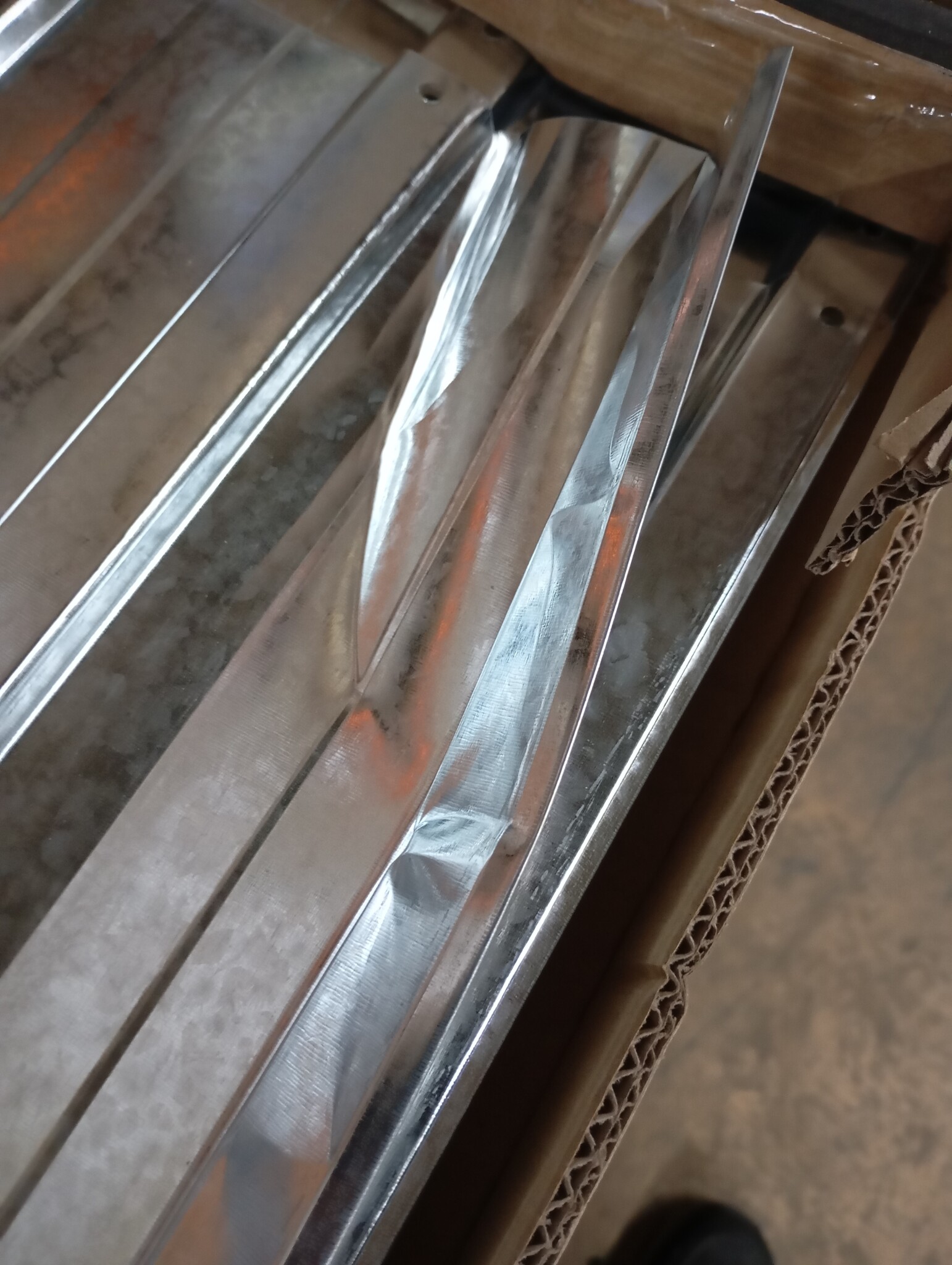 vidaXL Plantenbak verhoogd 240x80x77 cm gegalvaniseerd staal zilver
