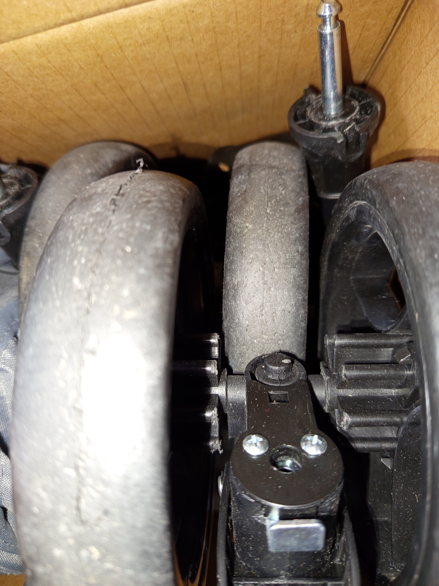 Kinderkraft TIK lichtgewicht buggy, wandelwagen, reisbuggy, makkelijk inklapbaar, vanaf 6 maanden, verstelbare rugleuning in ligstand, maximaal gewicht tot 17kg, Grijs